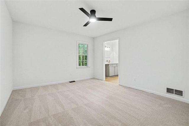 880 Faye Drive NW, Kennesaw, GA 30144