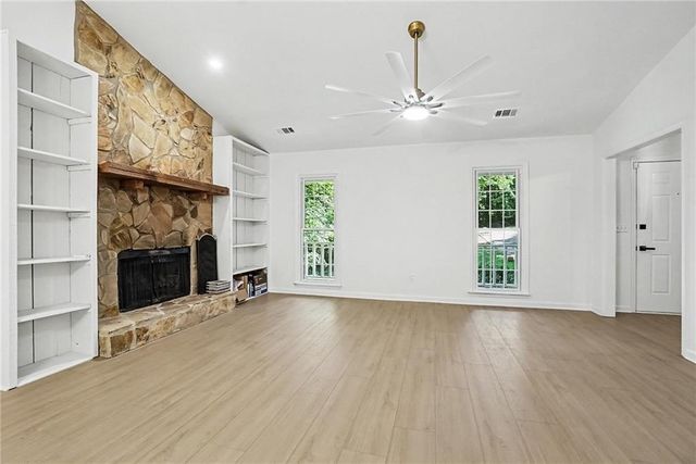 880 Faye Drive NW, Kennesaw, GA 30144