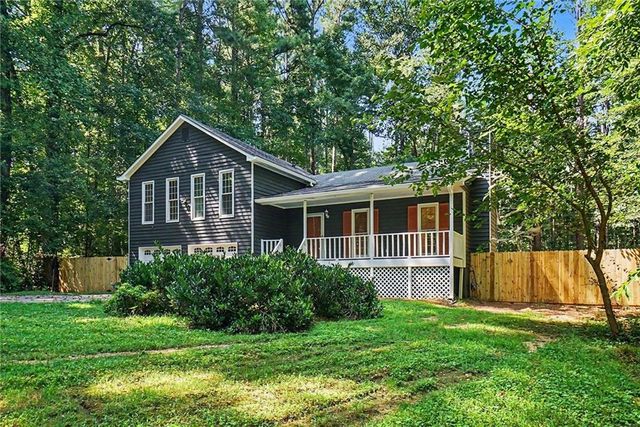 880 Faye Drive NW, Kennesaw, GA 30144