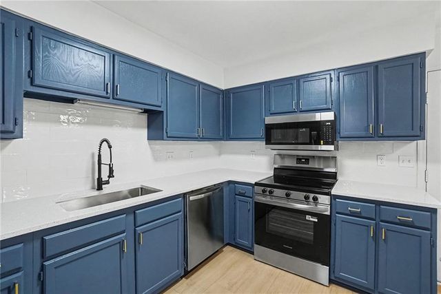 880 Faye Drive NW, Kennesaw, GA 30144