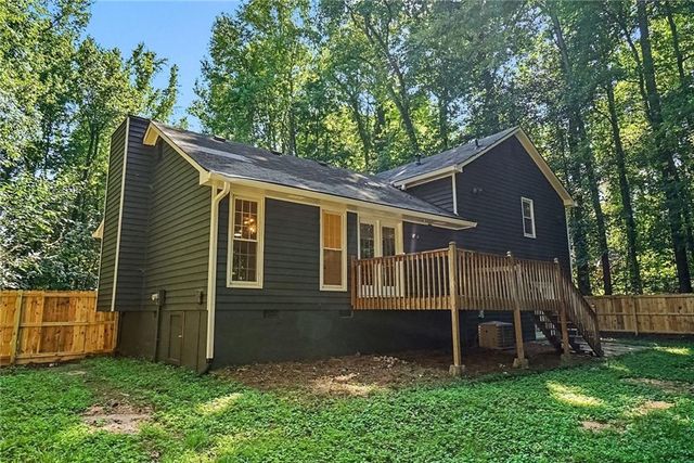 880 Faye Drive NW, Kennesaw, GA 30144