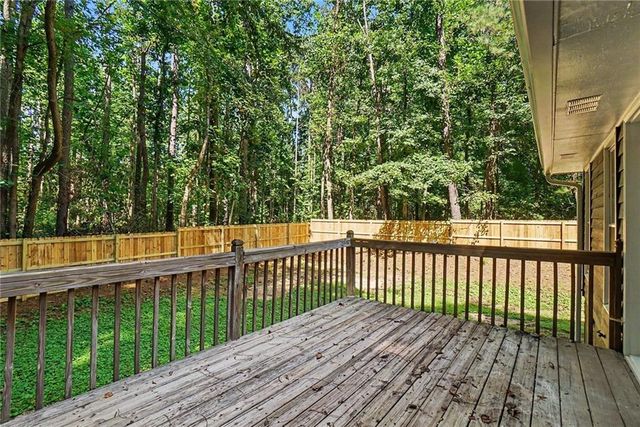 880 Faye Drive NW, Kennesaw, GA 30144