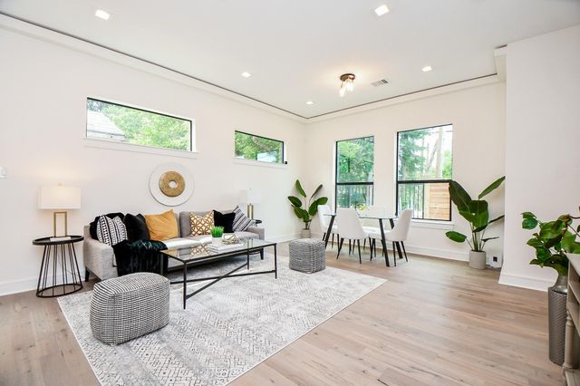 5819 Outer Banks St Street, Houston, TX 77091