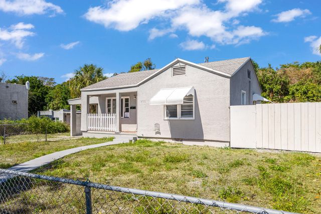 933 30th Court, West Palm Beach, FL 33407