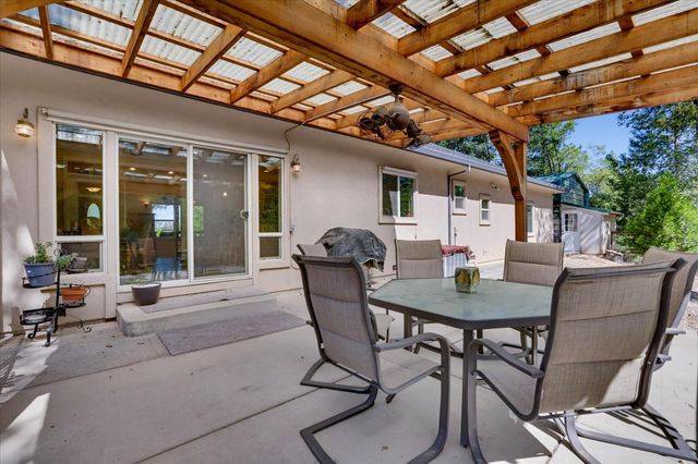 665 Gladycon Rd, Colfax, CA 95713