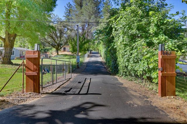 665 Gladycon Rd, Colfax, CA 95713