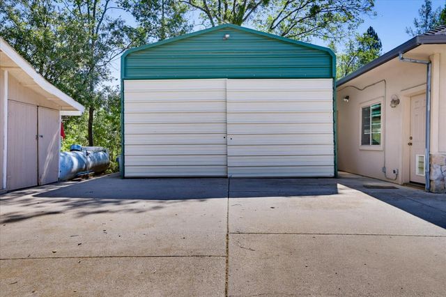 665 Gladycon Rd, Colfax, CA 95713