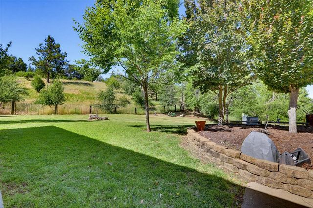 665 Gladycon Rd, Colfax, CA 95713