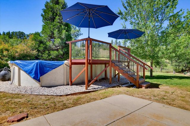 665 Gladycon Rd, Colfax, CA 95713