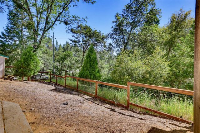 665 Gladycon Rd, Colfax, CA 95713