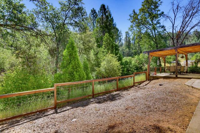 665 Gladycon Rd, Colfax, CA 95713