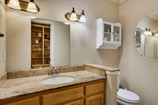 665 Gladycon Rd, Colfax, CA 95713