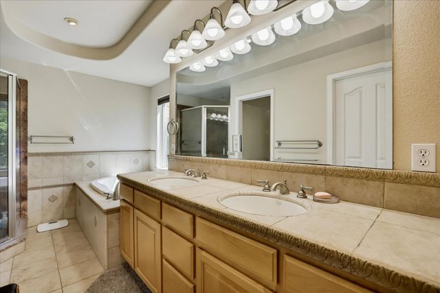 665 Gladycon Rd, Colfax, CA 95713