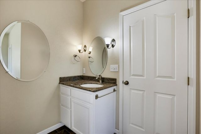 665 Gladycon Rd, Colfax, CA 95713