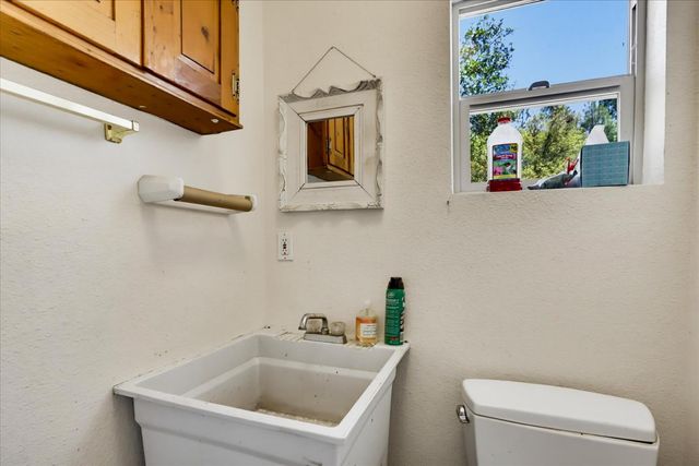665 Gladycon Rd, Colfax, CA 95713