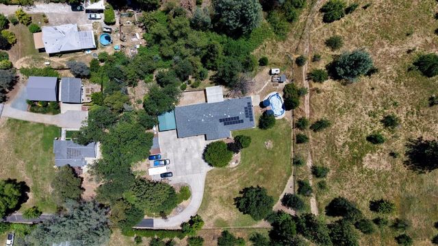 665 Gladycon Rd, Colfax, CA 95713