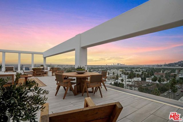 7135 Hollywood Boulevard PHW, Los Angeles, CA 90046