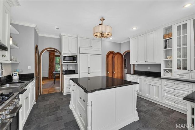 7186 Delmar Boulevard, University City, MO 63130