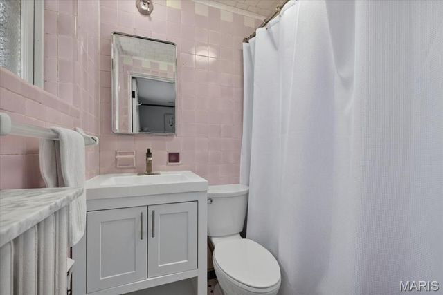 7186 Delmar Boulevard, University City, MO 63130