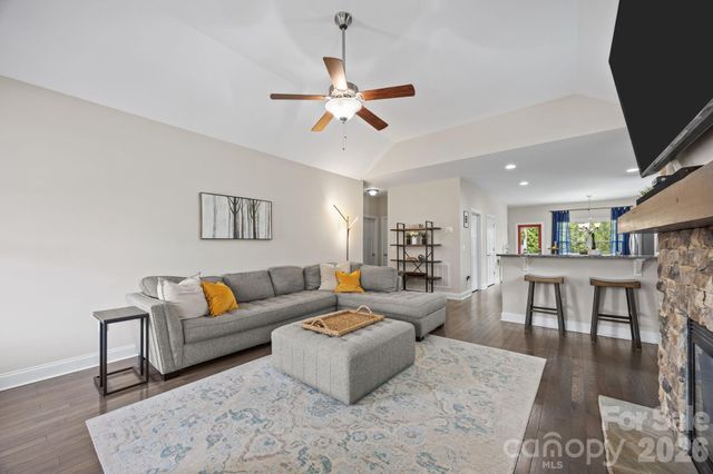 3 Dreambird Drive, Leicester, NC 28748