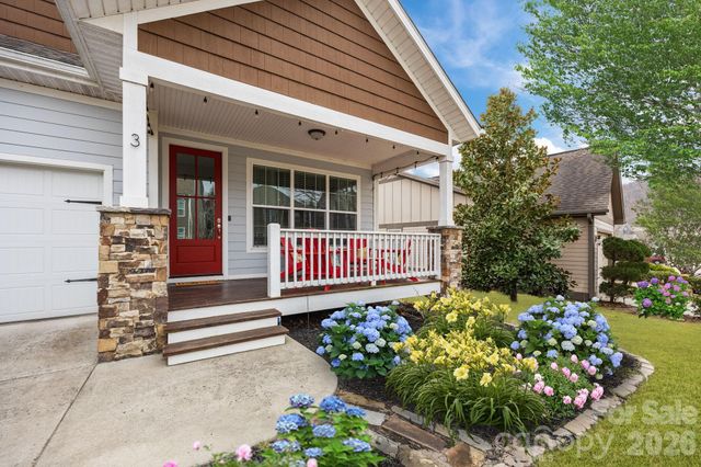 3 Dreambird Drive, Leicester, NC 28748