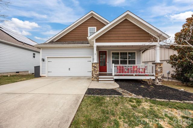 3 Dreambird Drive, Leicester, NC 28748