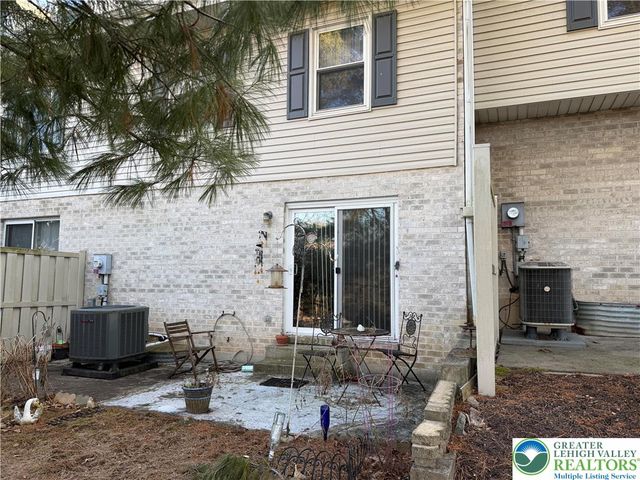 154 Springhouse Road, Allentown City, PA 18104