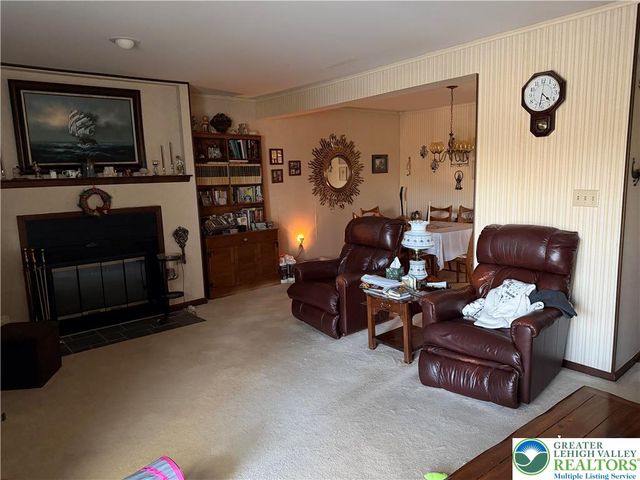 154 Springhouse Road, Allentown City, PA 18104