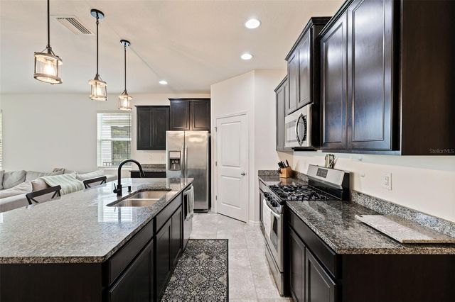 7533 LANTERN PARK AVENUE, Apollo Beach, FL 33572