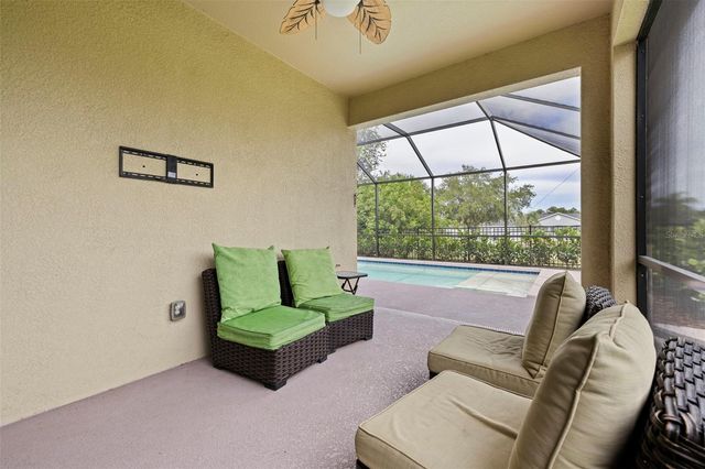 7533 LANTERN PARK AVENUE, Apollo Beach, FL 33572