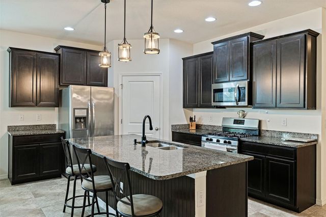 7533 LANTERN PARK AVENUE, Apollo Beach, FL 33572