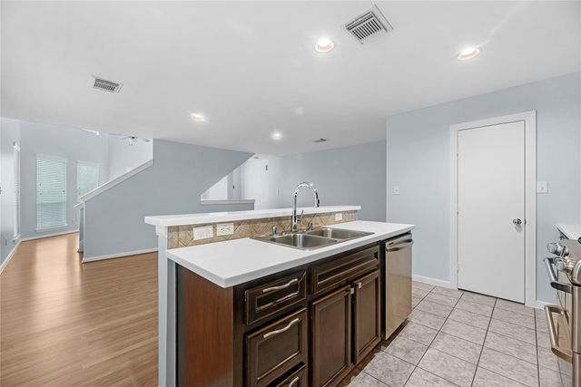 1712 Bevis Street, Houston, TX 77008