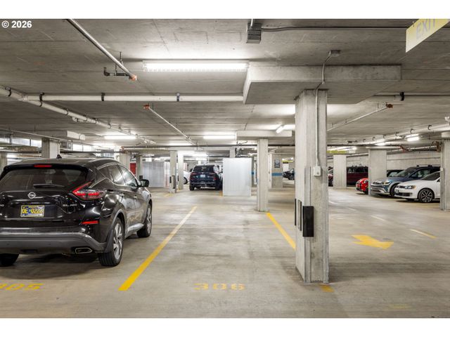 1310 Nw NAITO Pkwy 200, Portland, OR 97209