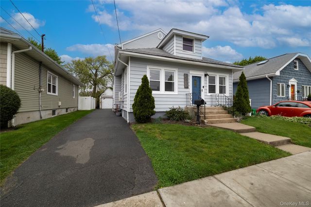 3016 Roxbury Road, Oceanside, NY 11572