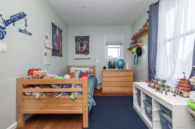 3016 Roxbury Road, Oceanside, NY 11572