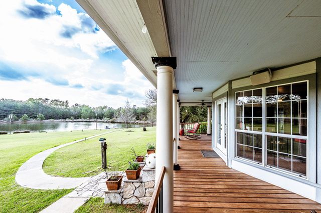 1587 County Road 1105, Crockett, TX 75835