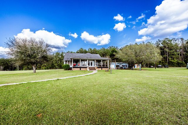 1587 County Road 1105, Crockett, TX 75835