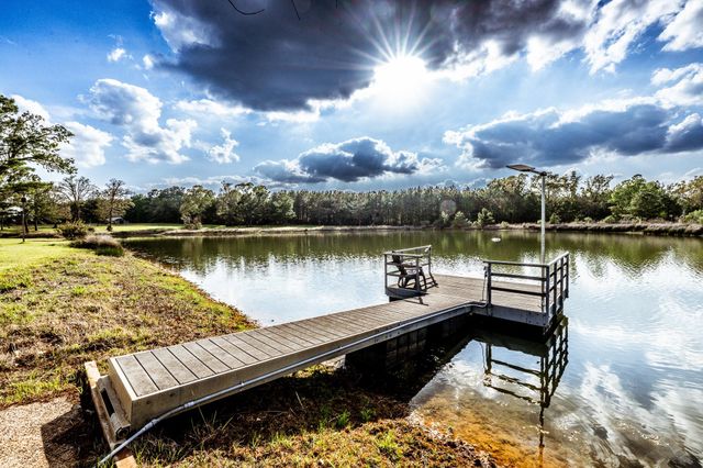 1587 County Road 1105, Crockett, TX 75835