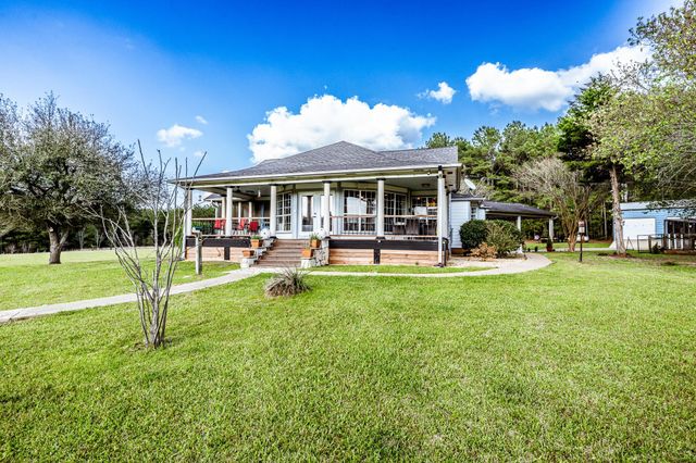 1587 County Road 1105, Crockett, TX 75835