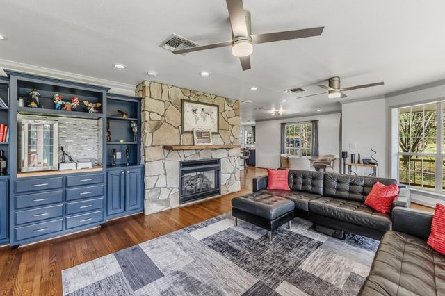 1587 County Road 1105, Crockett, TX 75835