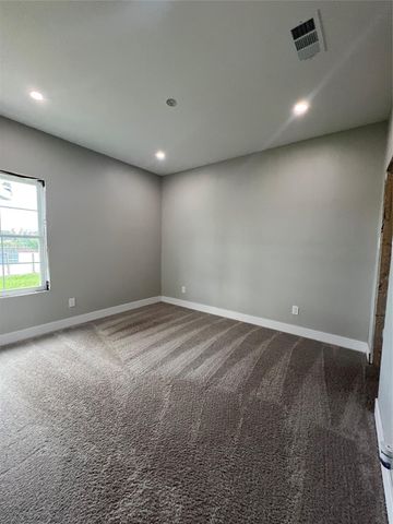 1243 Road 5263, Cleveland, TX 77327