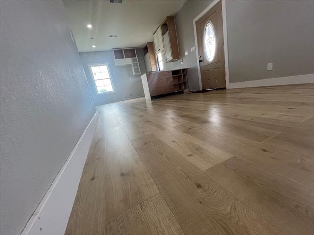 1243 Road 5263, Cleveland, TX 77327