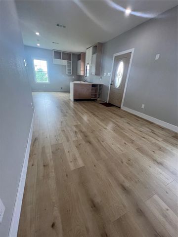 1243 Road 5263, Cleveland, TX 77327