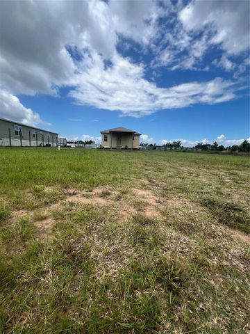 1243 Road 5263, Cleveland, TX 77327