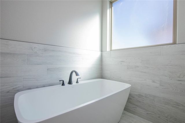 6800 SW Orange Avenue, Bentonville, AR 72713