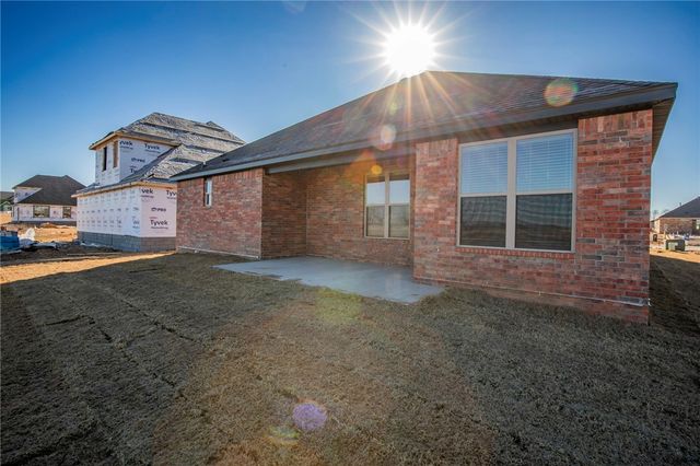 6800 SW Orange Avenue, Bentonville, AR 72713