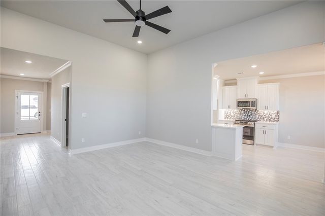 6800 SW Orange Avenue, Bentonville, AR 72713