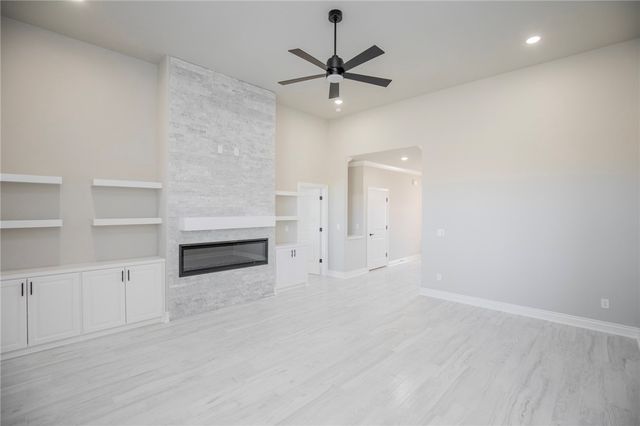 6800 SW Orange Avenue, Bentonville, AR 72713