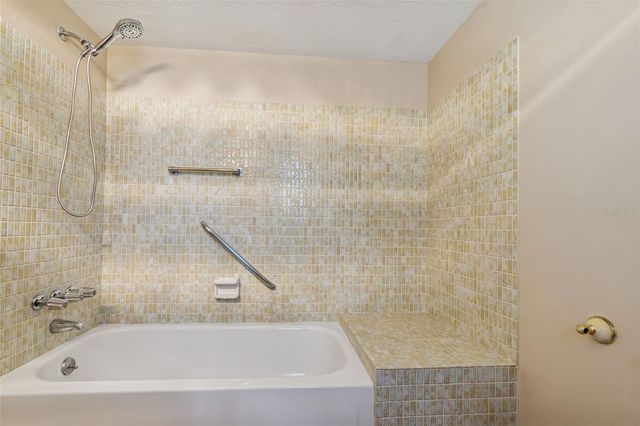 6419 1ST AVENUE W, Bradenton, FL 34209