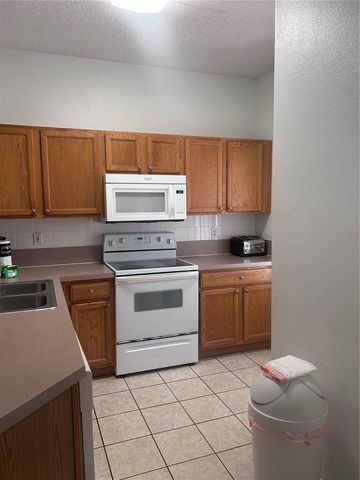 1064 PARK RIDGE CIRCLE, Kissimmee, FL 34746